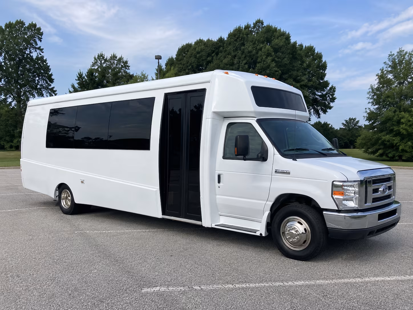 rialto 18 passenger party bus