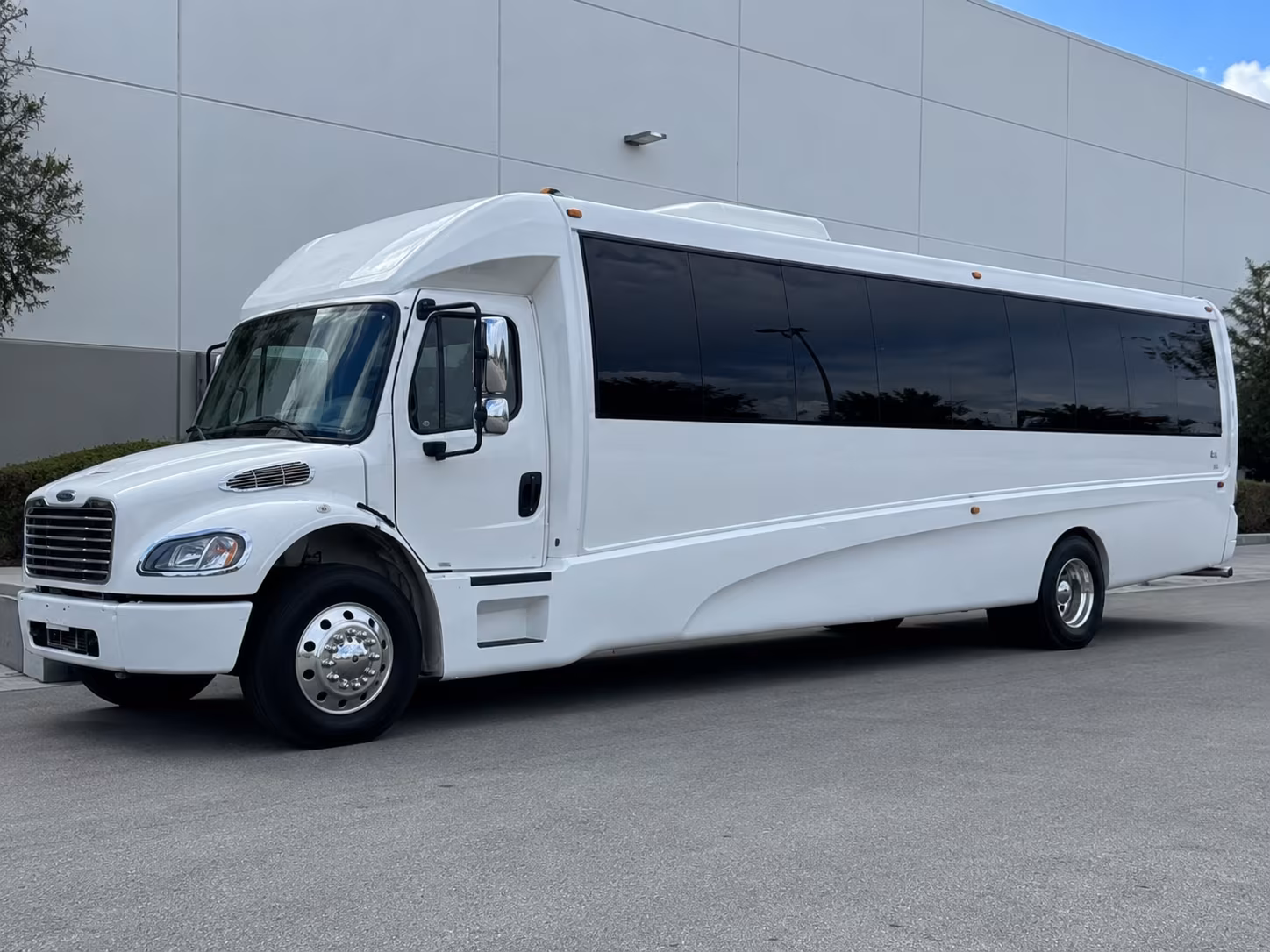 rialto party bus